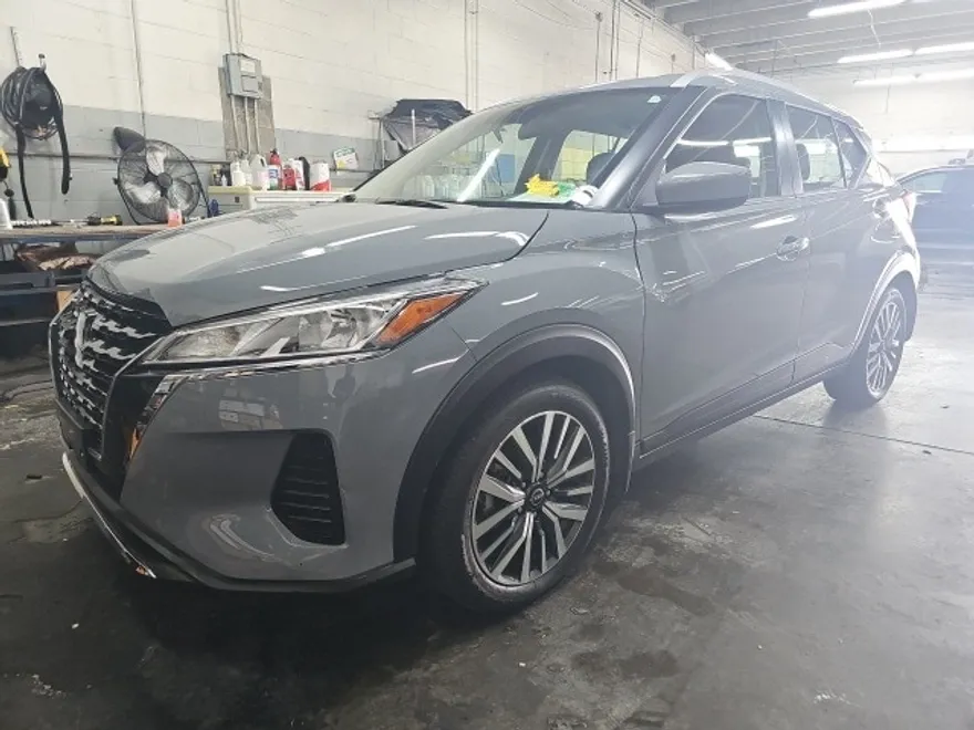 2024 Nissan Kicks SV photo 1