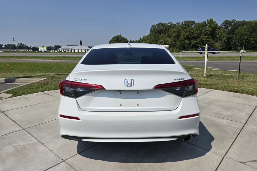 2022 Honda Civic Sport photo 1