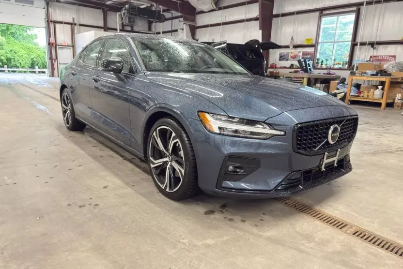 2024 Volvo S60 B5 Core photo 1