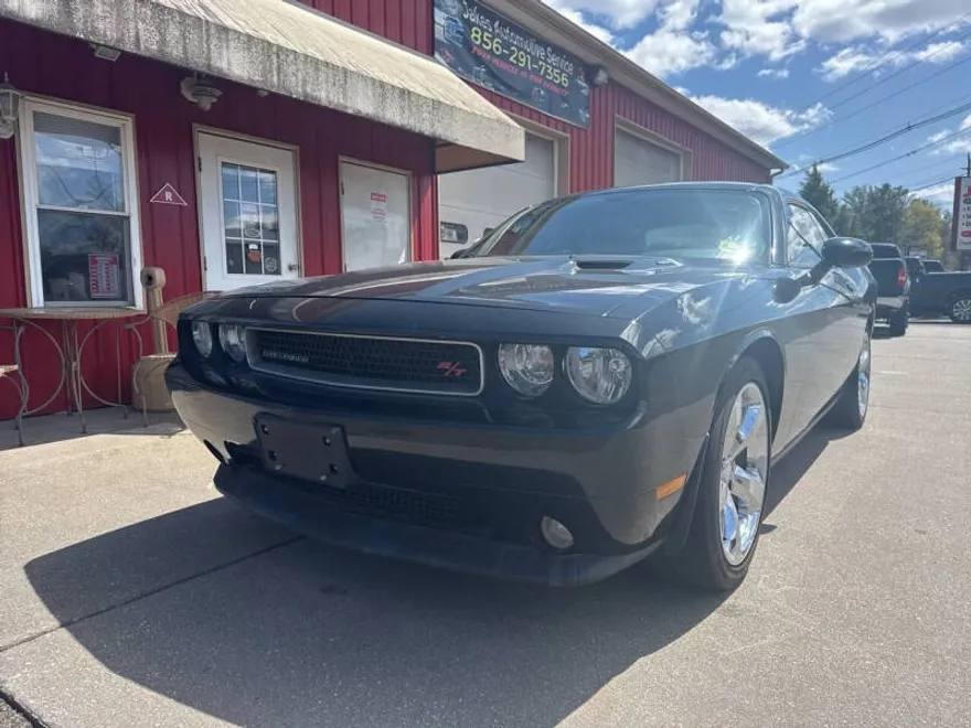 2013 Dodge Challenger R/T photo 1