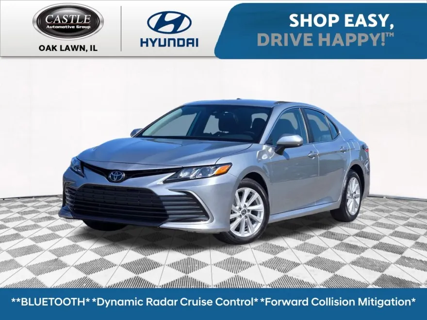 2024 Toyota Camry LE photo 1