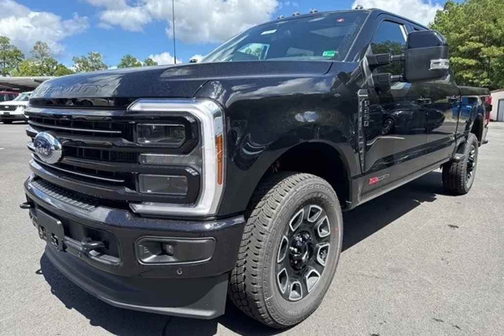 2026 Ford F-250 Platinum photo 1