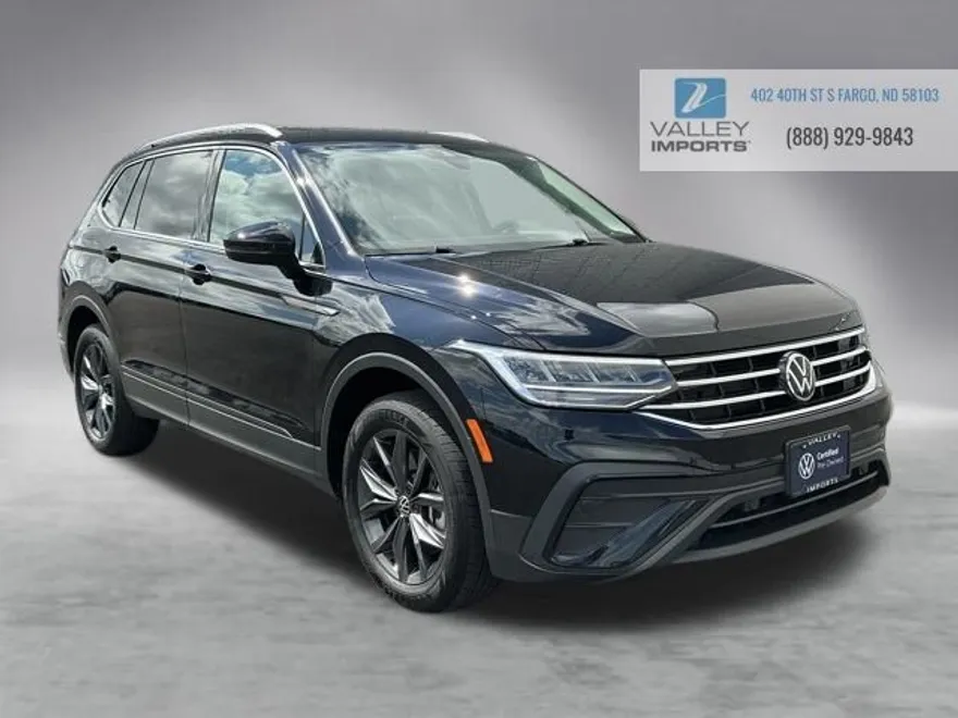 2022 Volkswagen Tiguan SE photo 1