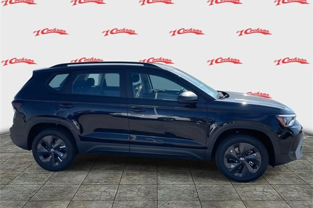 2025 Volkswagen Taos S photo 1
