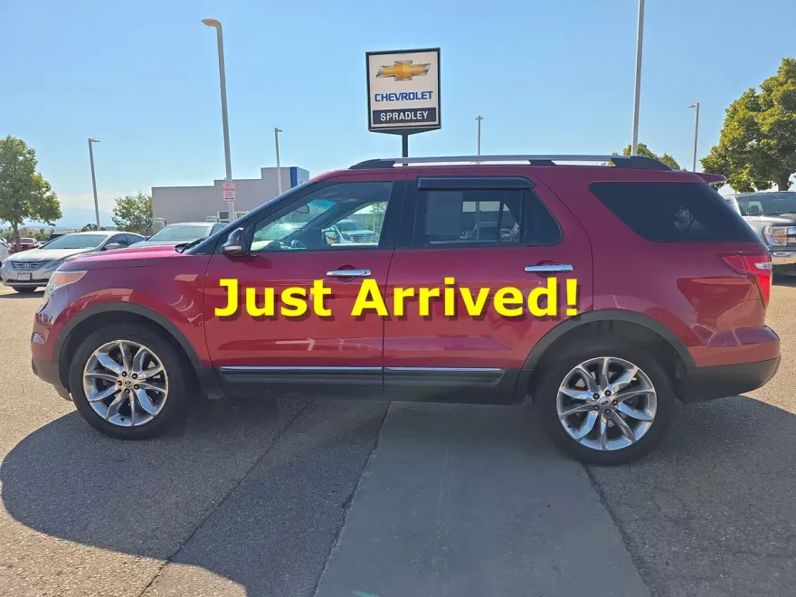 2013 Ford Explorer XLT photo 1