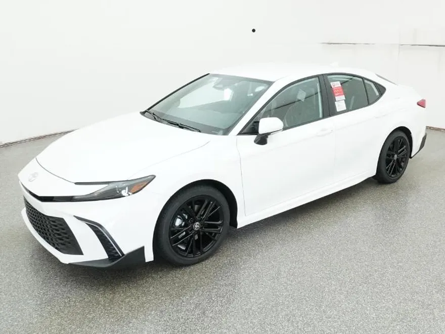 2026 Toyota Camry SE photo 1