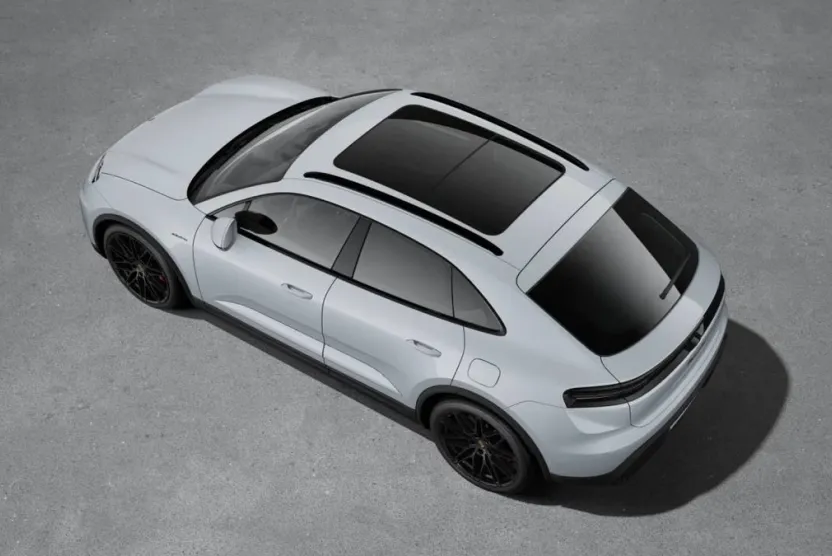 2025 Porsche Macan Electric photo 1