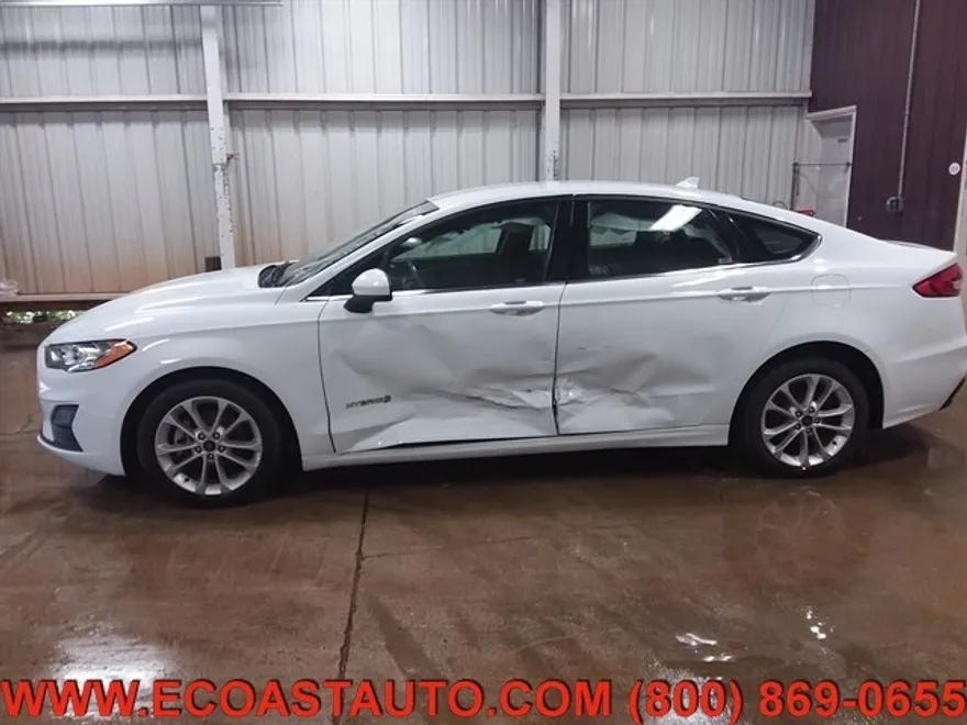 2019 Ford Fusion Hybrid SE photo 1