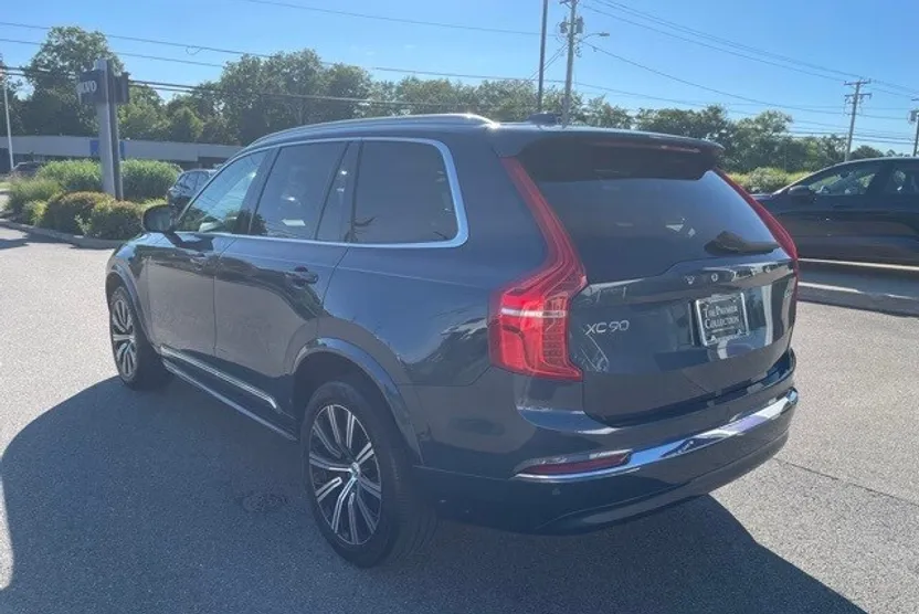 2023 Volvo XC90 AWD Plus photo 1