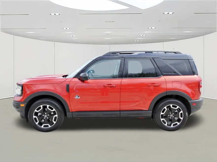 2024 Ford Bronco Sport Outer Banks photo 1