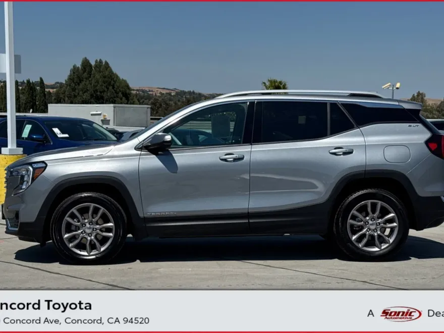 2024 Gmc Terrain SLT photo 1