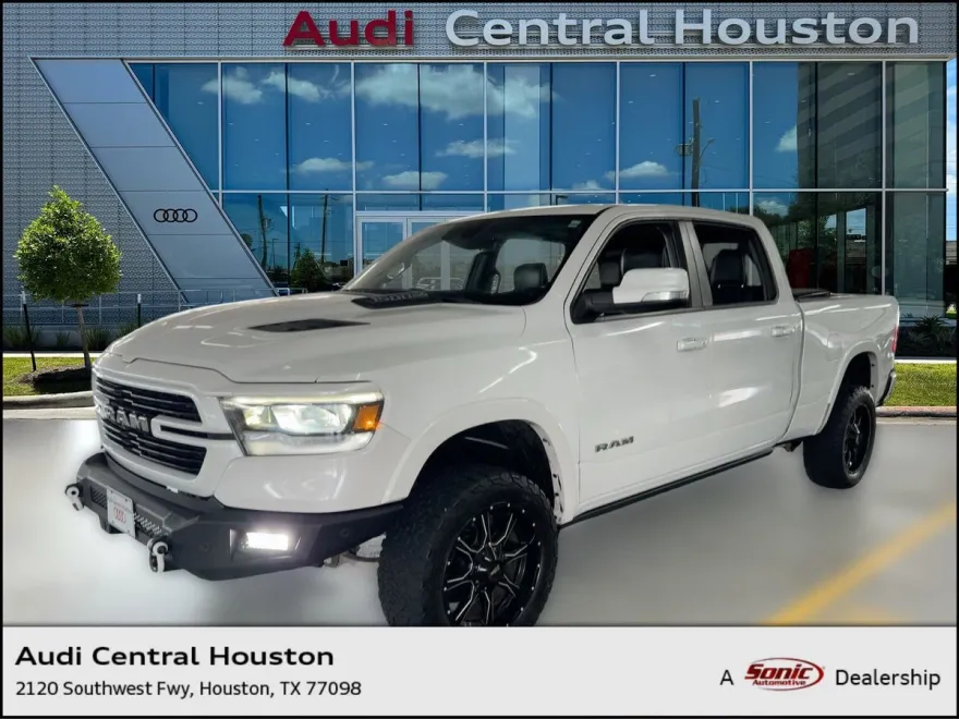 2019 Ram 1500 Laramie photo 1