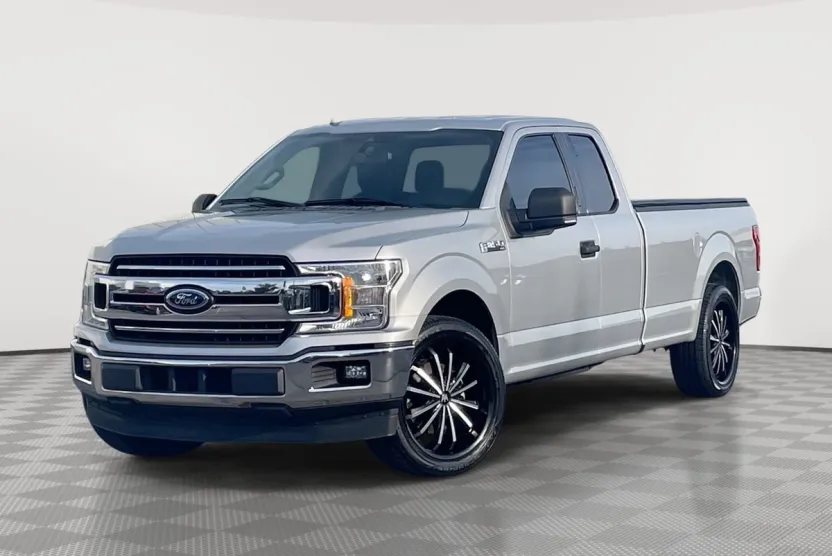 2019 Ford F-150 XLT photo 1