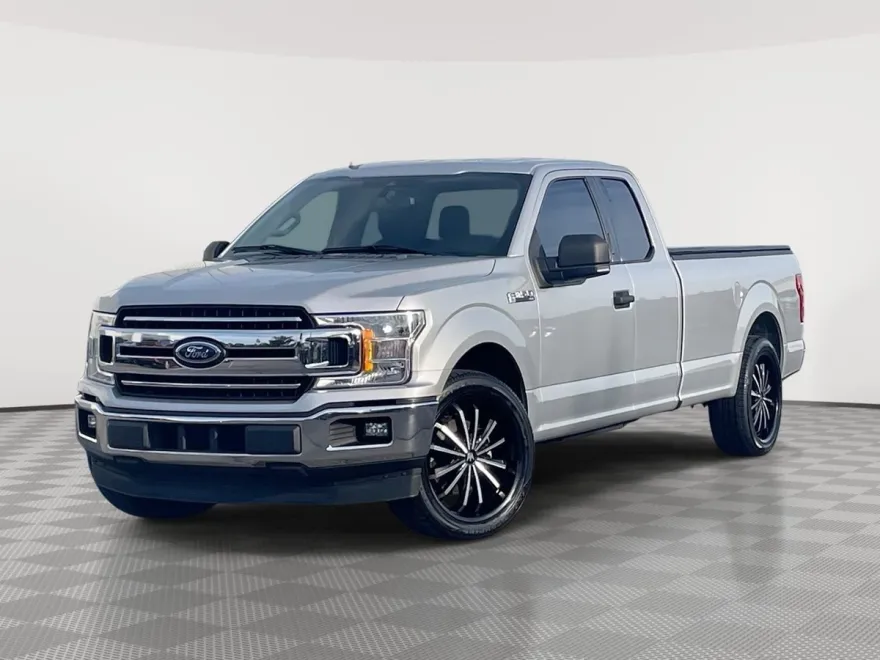2019 Ford F-150 XLT photo 1