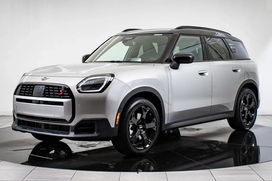 2025 Mini Countryman S ALL4 photo 1