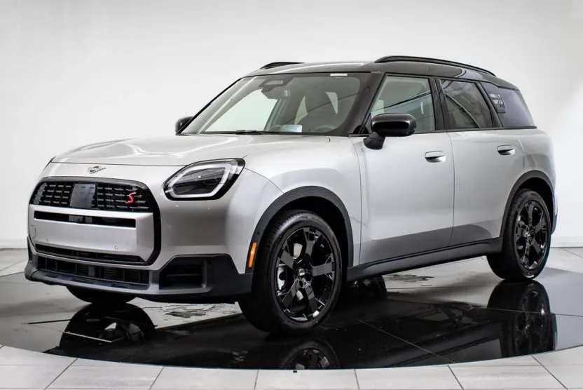 2025 Mini Countryman S ALL4 photo 1