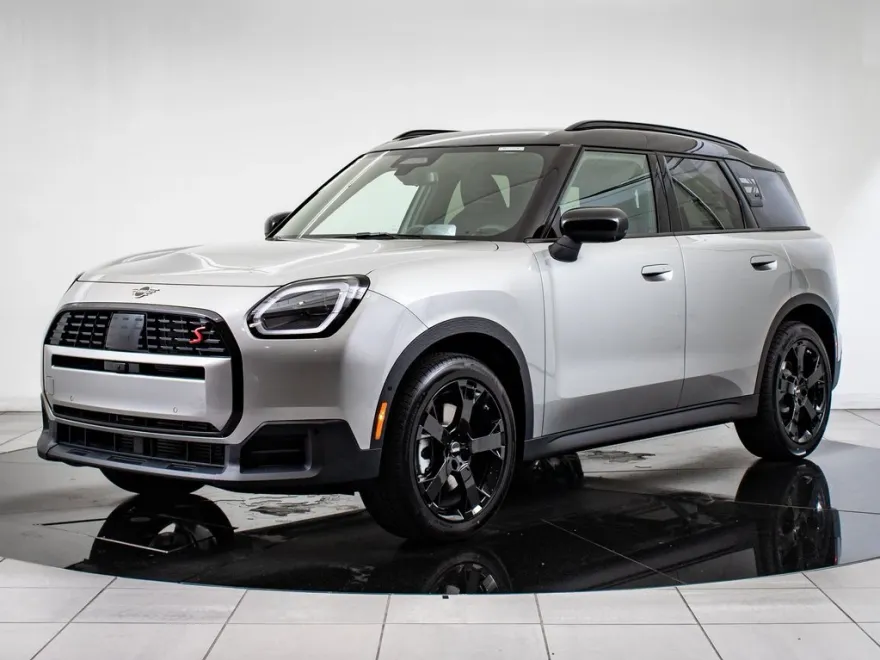 2025 Mini Countryman S ALL4 photo 1