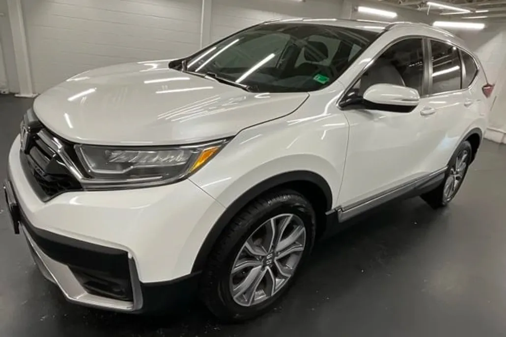 2022 Honda CR-V Touring photo 1