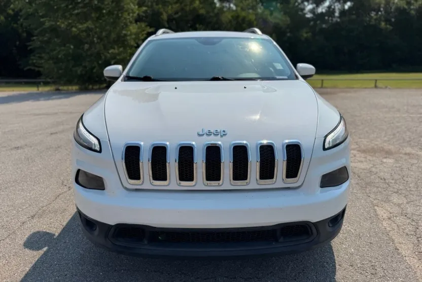 2017 Jeep Cherokee Latitude photo 1