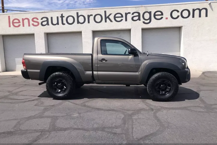 2012 Toyota Tacoma photo 1