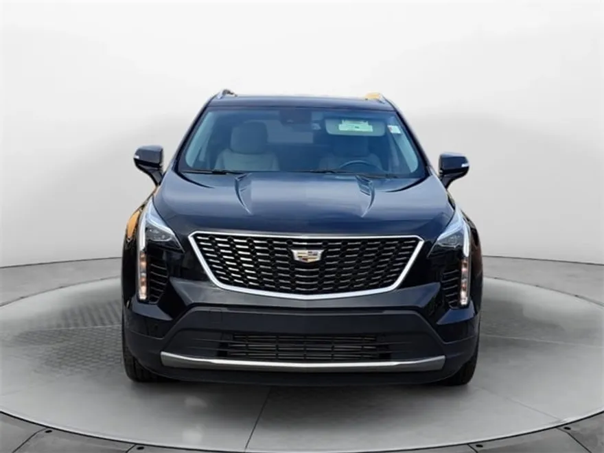 2023 Cadillac XT4 Premium Luxury photo 1