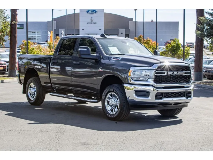 2024 Ram 2500 Tradesman photo 1
