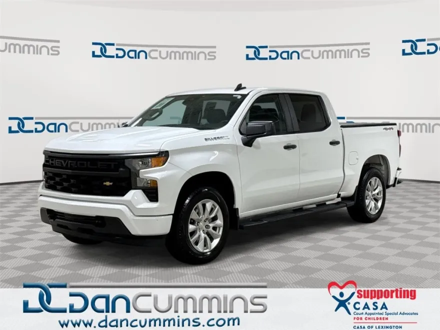 2023 Chevrolet Silverado 1500 Custom photo 1