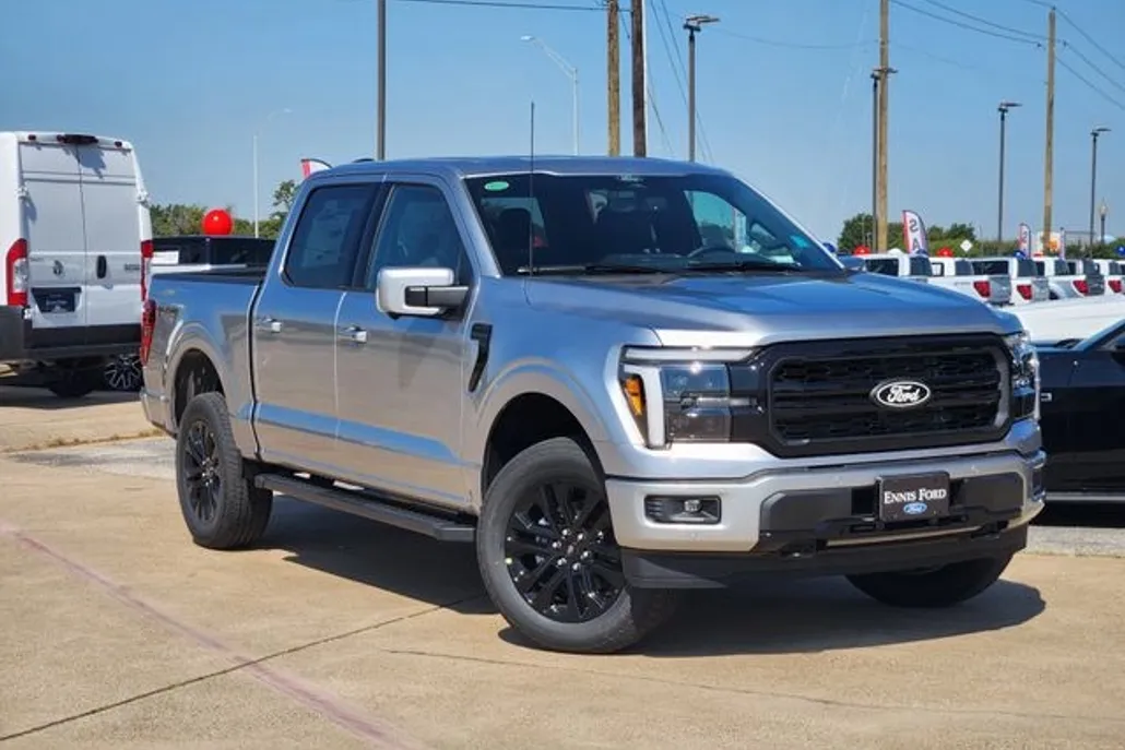 2025 Ford F-150 Lariat photo 1