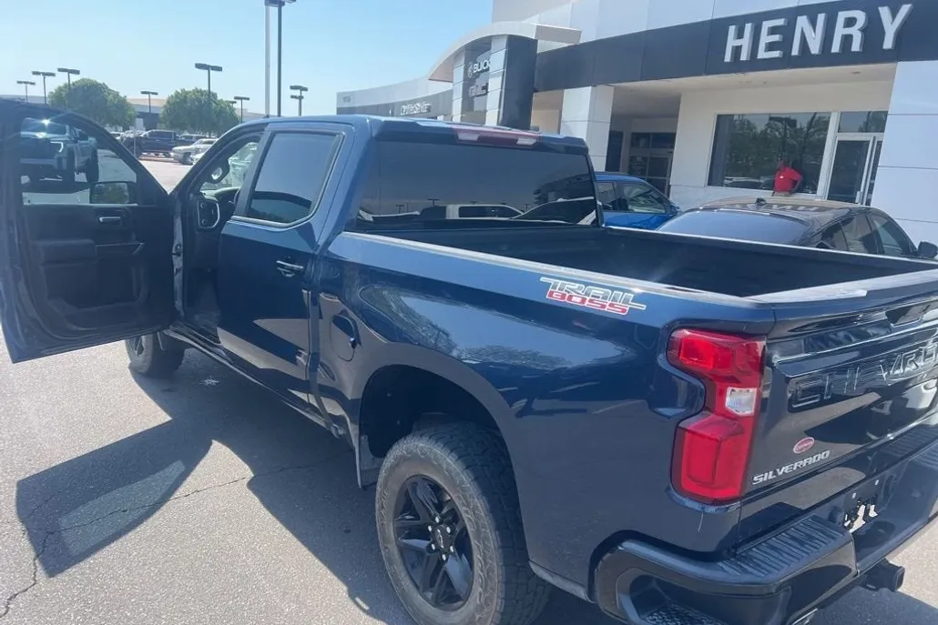 2021 Chevrolet Silverado 1500 LT Trail Boss photo 1