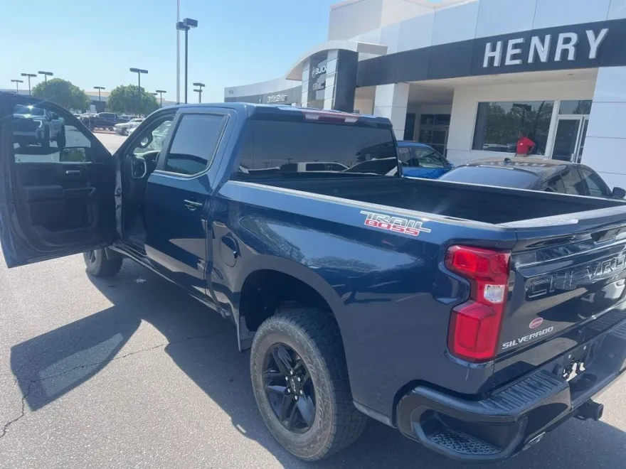 2021 Chevrolet Silverado 1500 LT Trail Boss photo 1