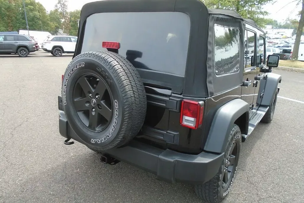 2016 Jeep Wrangler Unlimited Sport photo 1