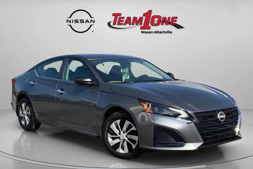 2025 Nissan Altima S photo 1