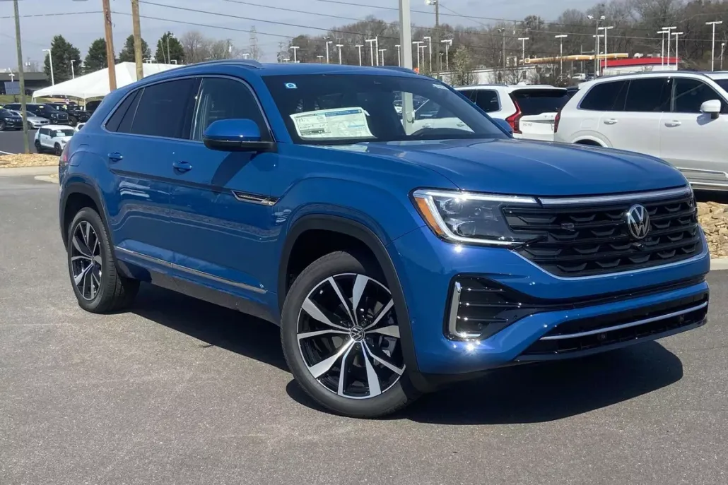 2025 Volkswagen Atlas Cross Sport SEL Premium R-Line photo 1