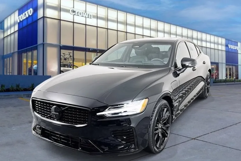 2024 Volvo S60 Recharge Ultimate Black Edition photo 1