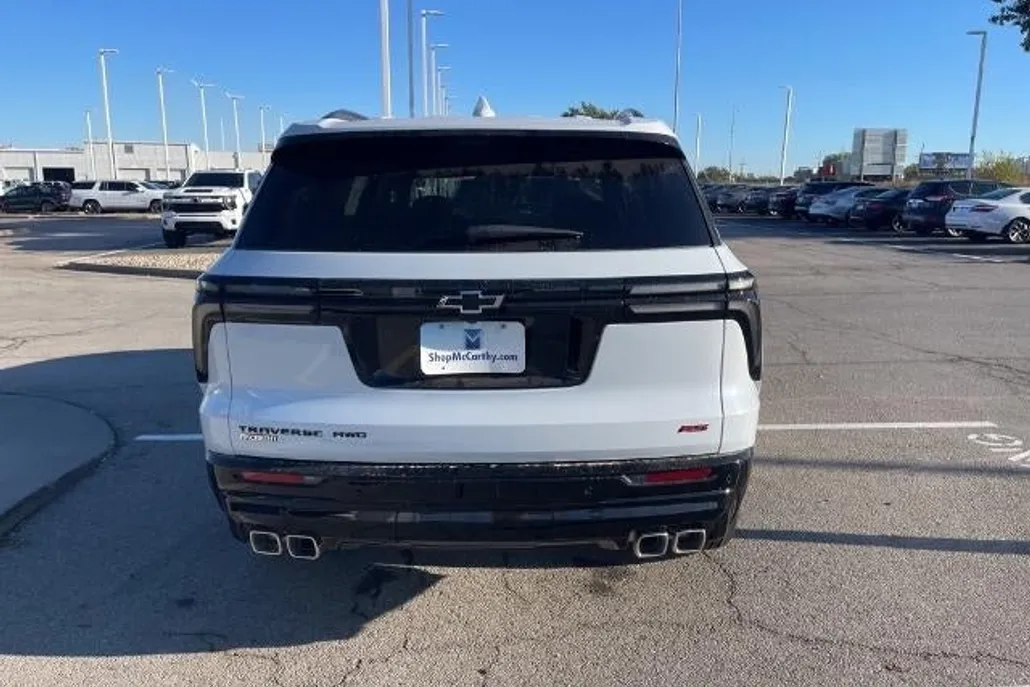 2026 Chevrolet Traverse RS photo 1