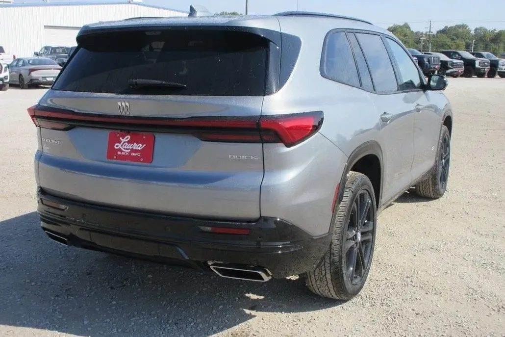 2026 Buick Enclave Sport Touring photo 1