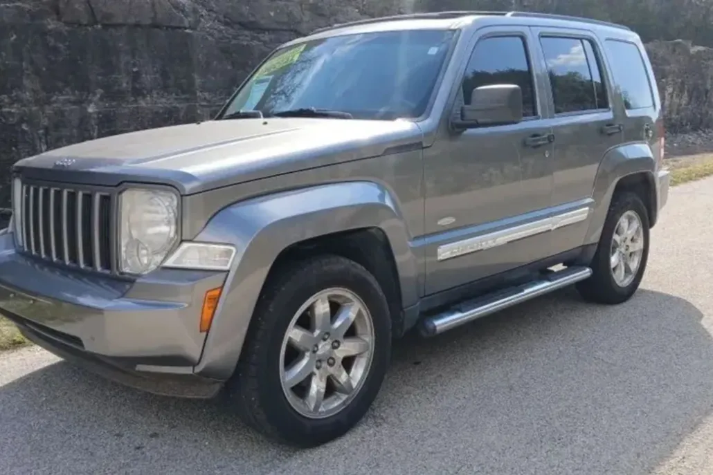 2012 Jeep Liberty Sport photo 1