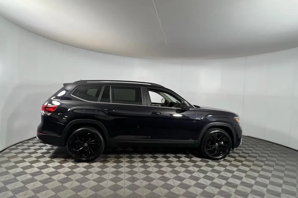 2022 Volkswagen Atlas SE Technology photo 1