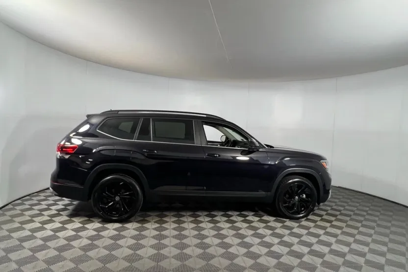 2022 Volkswagen Atlas SE Technology photo 1