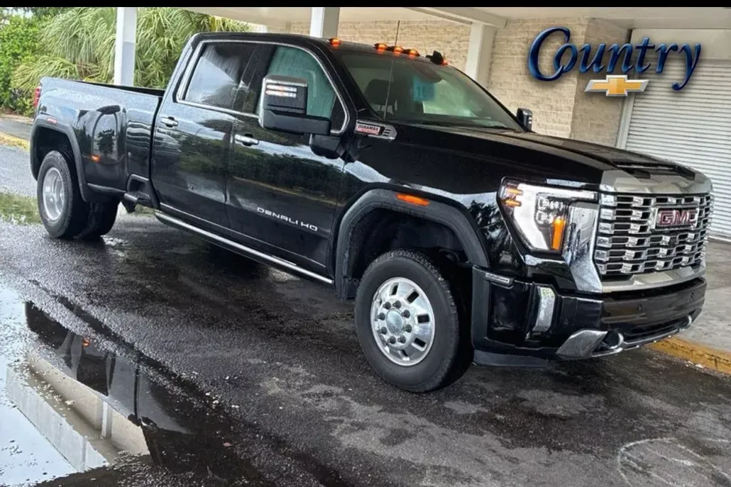 2024 Gmc Sierra 3500 HD Denali photo 1