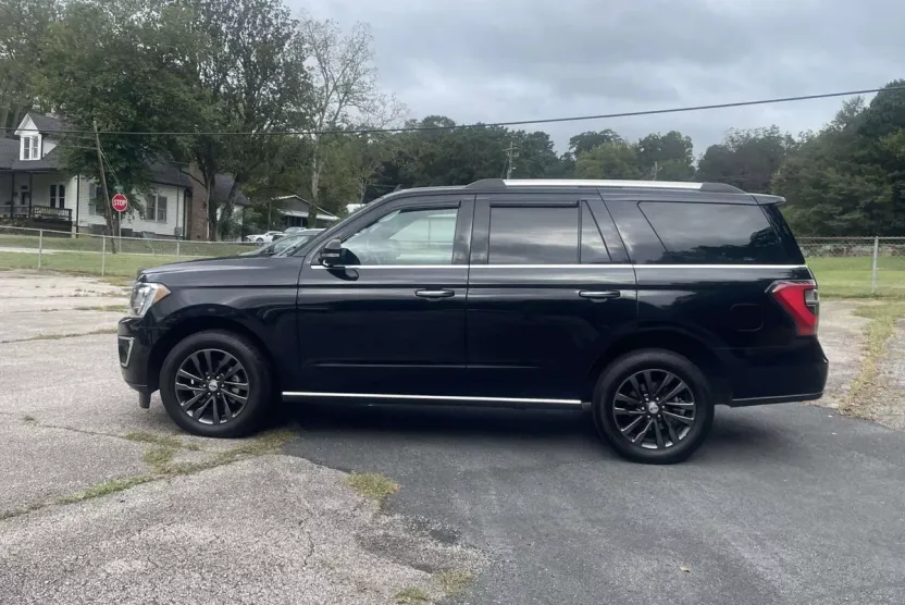 2021 Ford Expedition Limited photo 1