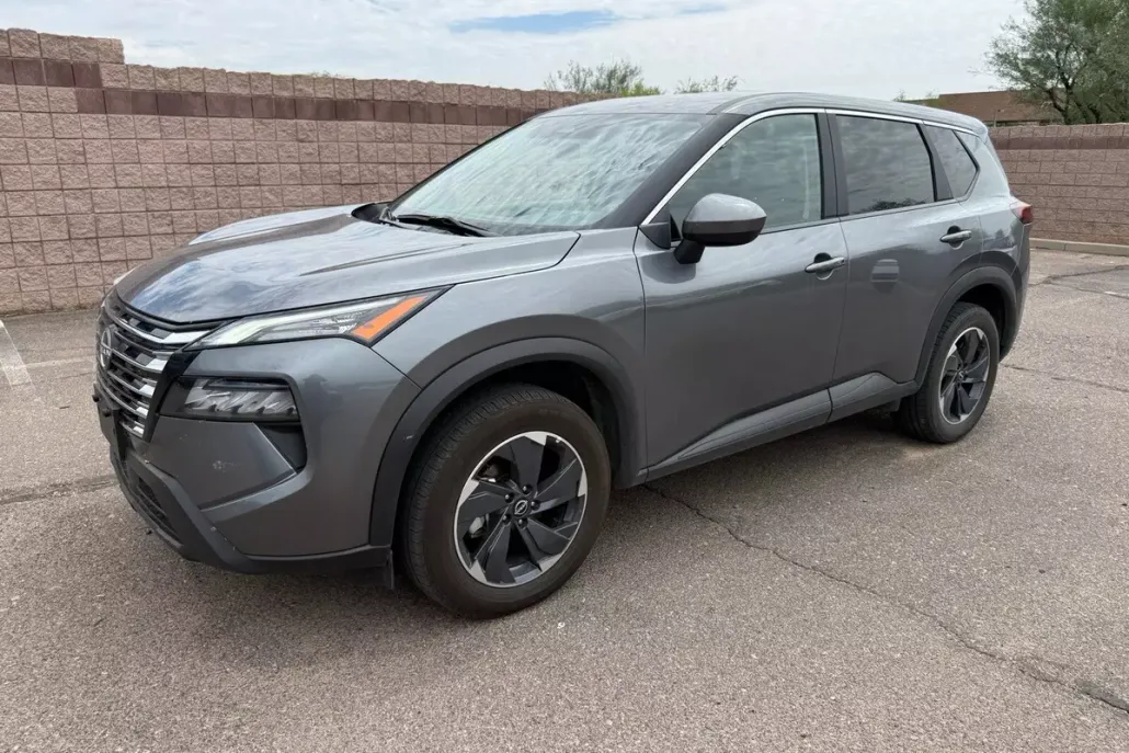 2024 Nissan Rogue SV photo 1