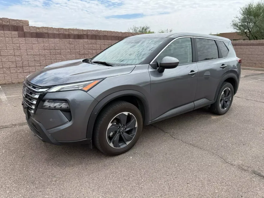 2024 Nissan Rogue SV photo 1
