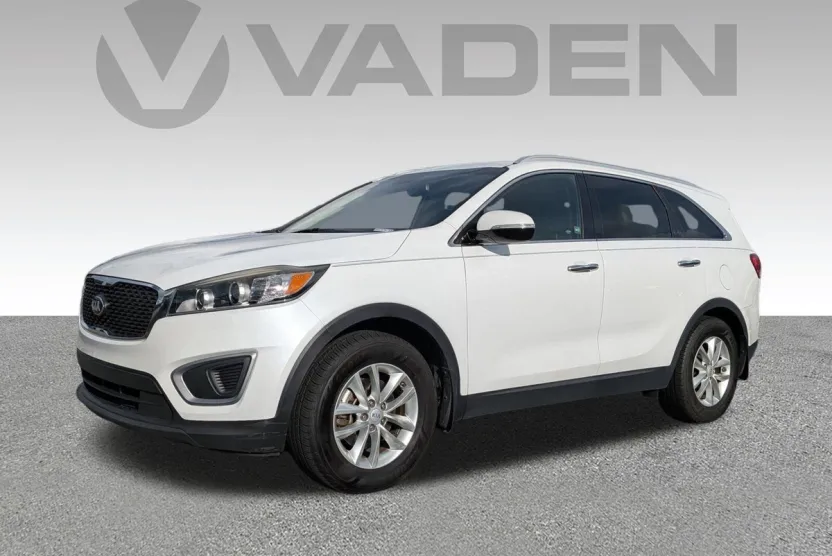 2017 Kia Sorento LX photo 1