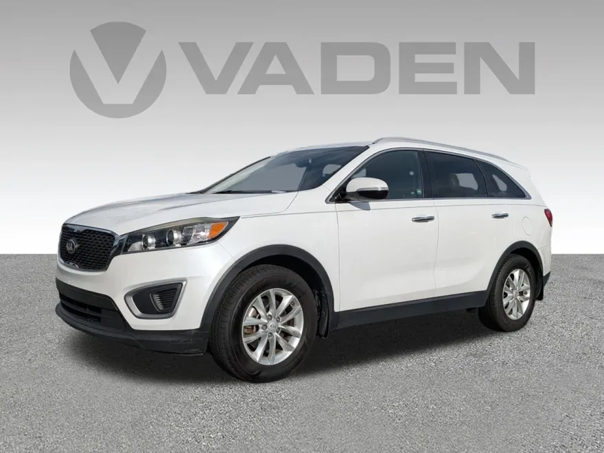 2017 Kia Sorento LX photo 1