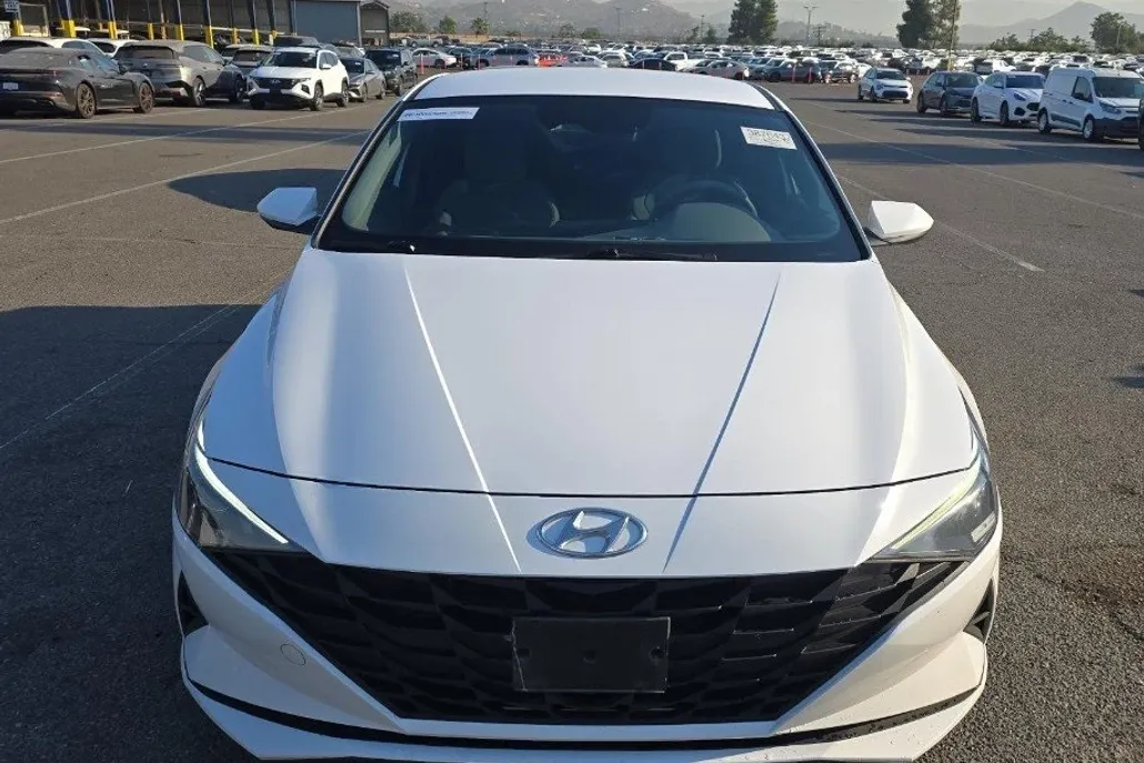 2023 Hyundai Elantra Hybrid Blue photo 1