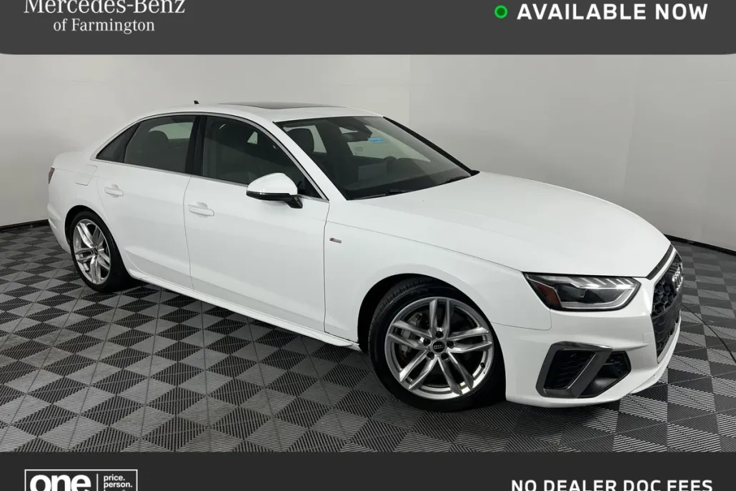 2023 Audi A4 S line Quattro Premium Plus photo 1