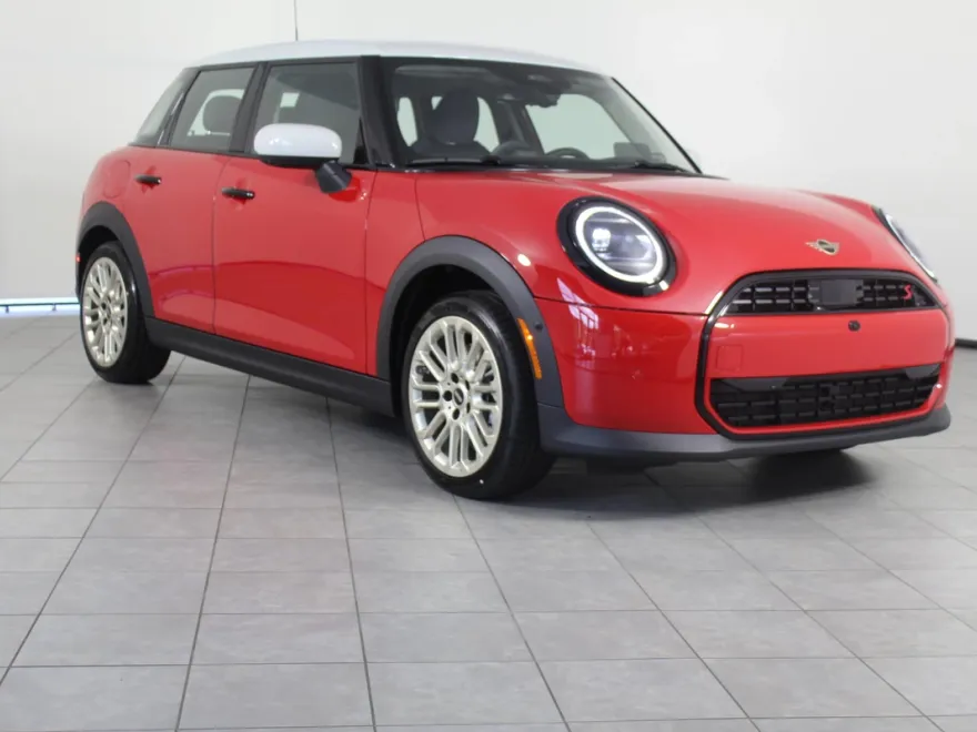 2025 Mini Cooper S Hardtop 4 Door Iconic photo 1