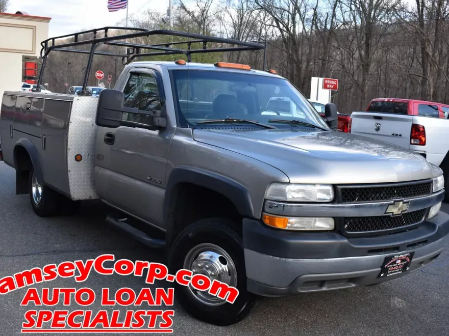 2002 Chevrolet Silverado 3500HD LS photo 1