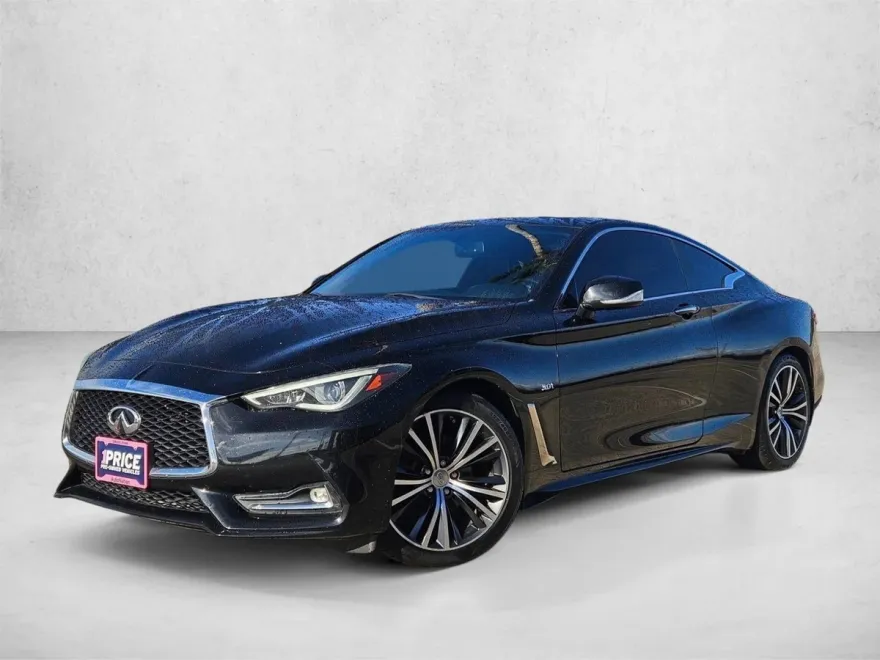 2017 Infiniti Q60 photo 1
